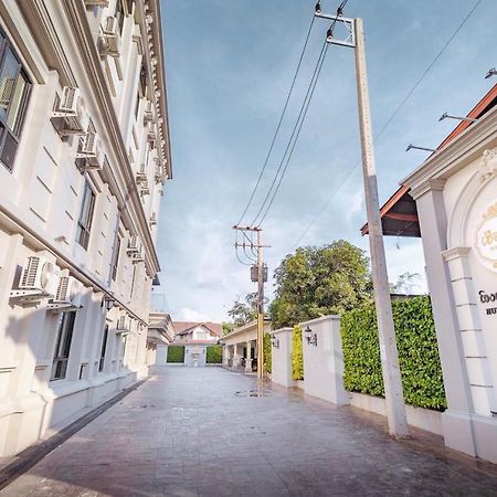 Huern Kan Thong Hotel Phrae Exterior foto